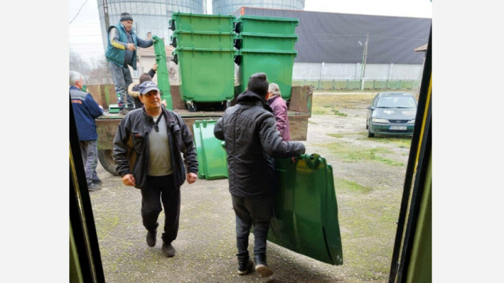 В община Ружинци поставят нови контейнери за смет