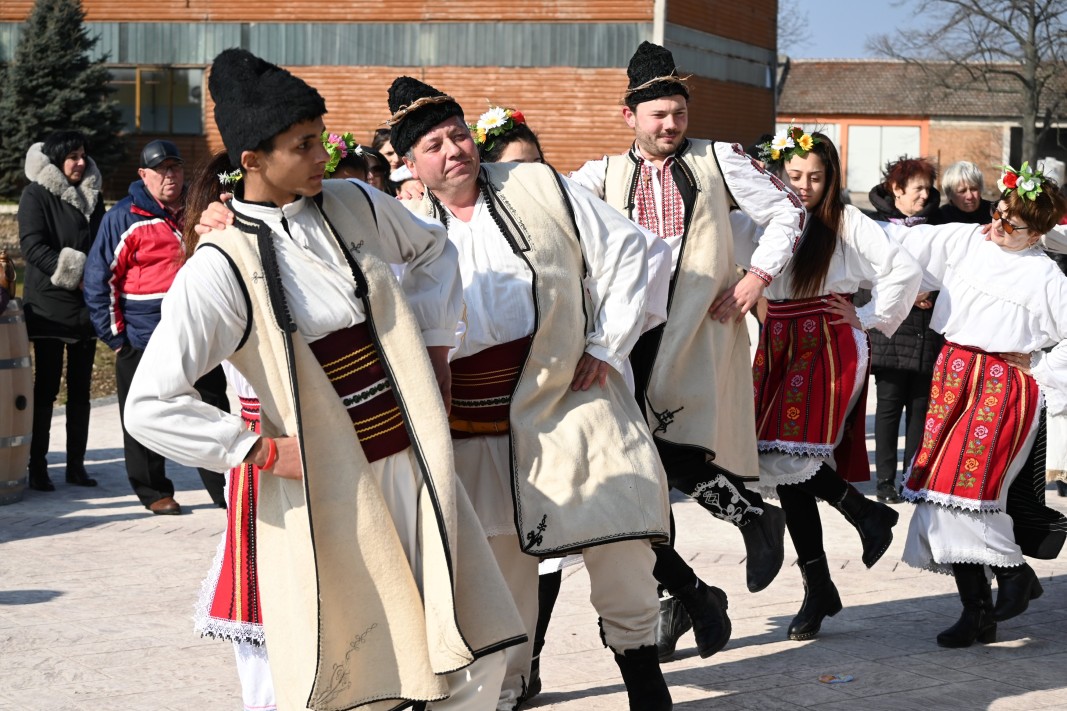 В Ново село честваха Трифон Зарезан и празника на общината