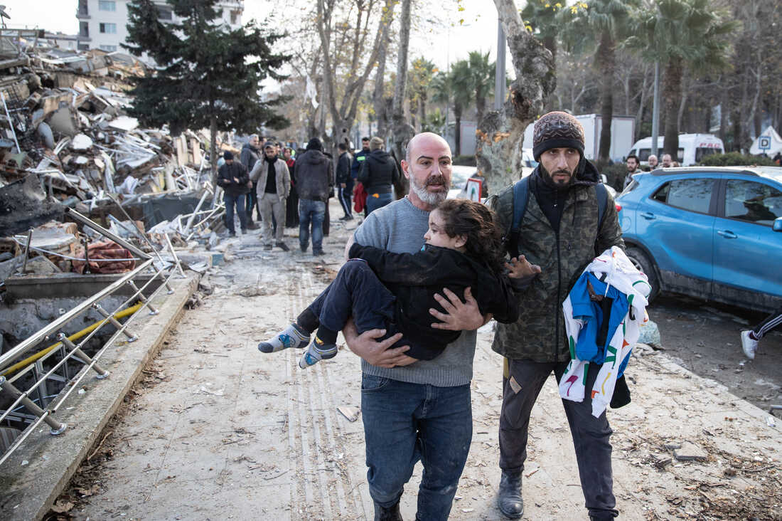 Броят на жертвите в Турция и Сирия достигна 6 200 души – видео