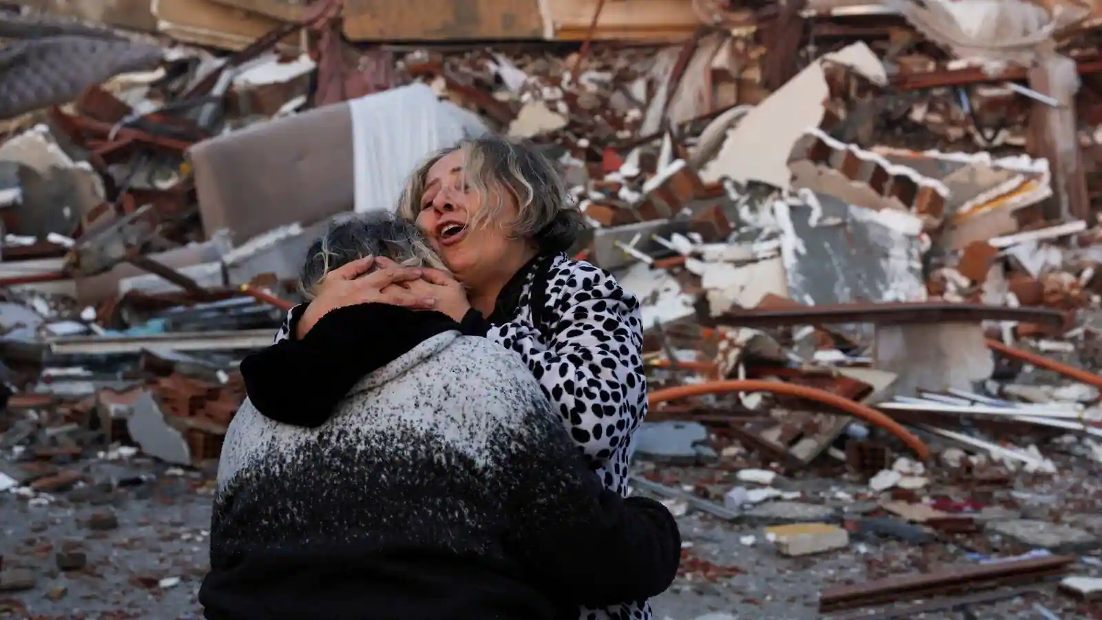 Земетресението в Турция и Сирия: Жертвите са близо 8 000