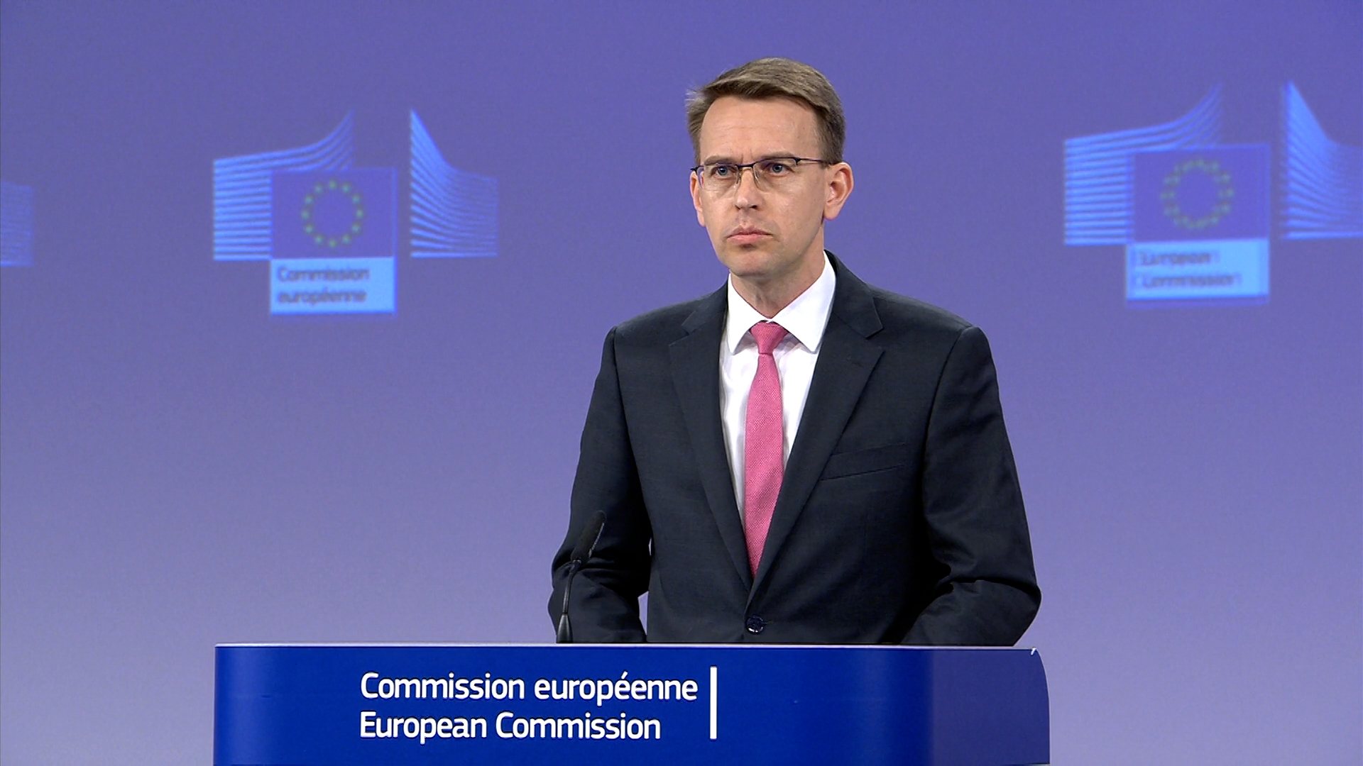 ЕК: РСМ трябва да промени конституцията си, ако иска в ЕС