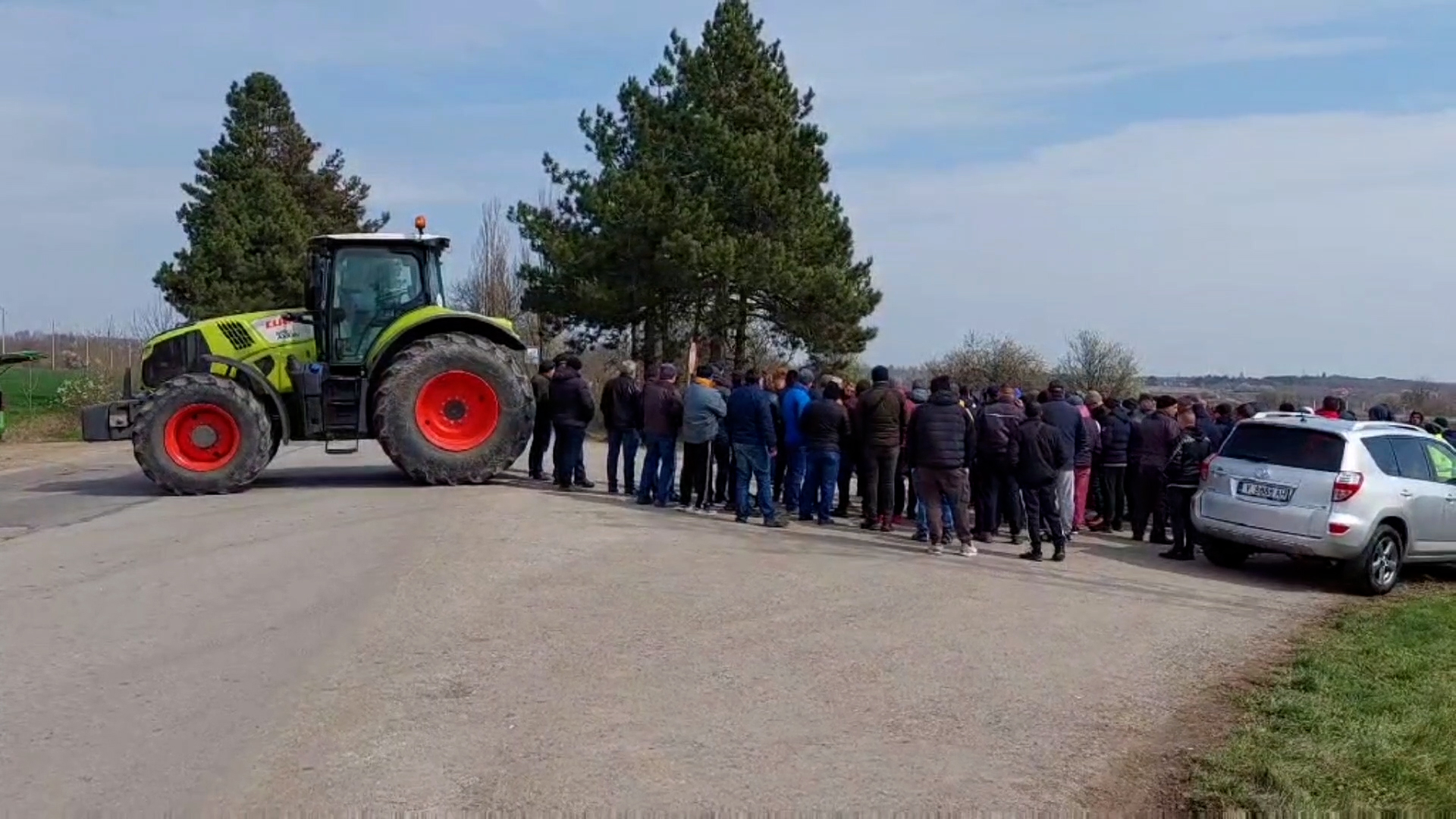 Зърнопроизводители протестираха на граничен пункт „Кардам“ – видео