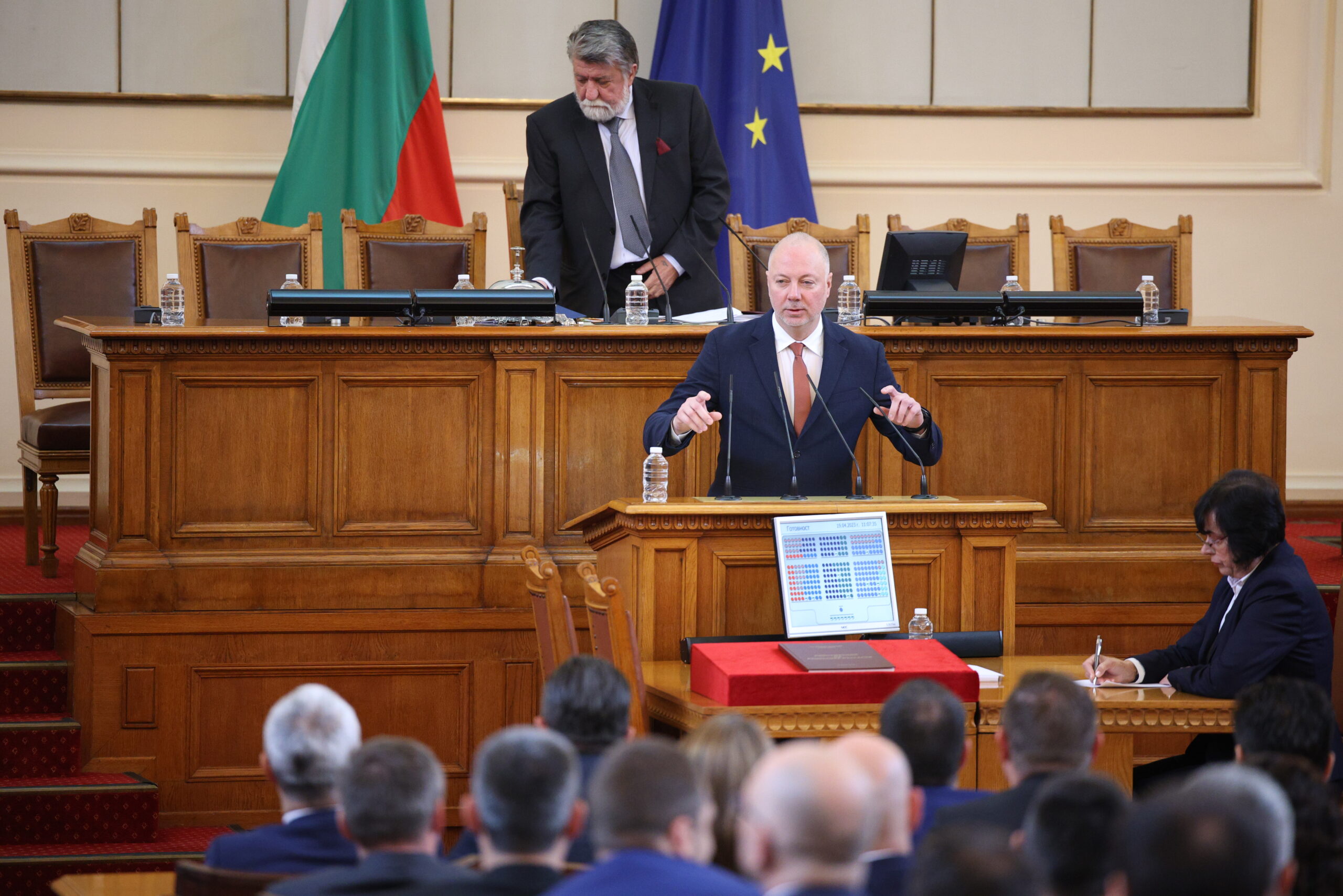 Росен Желязков бе избран за председател на 49-я парламент – видео дебати
