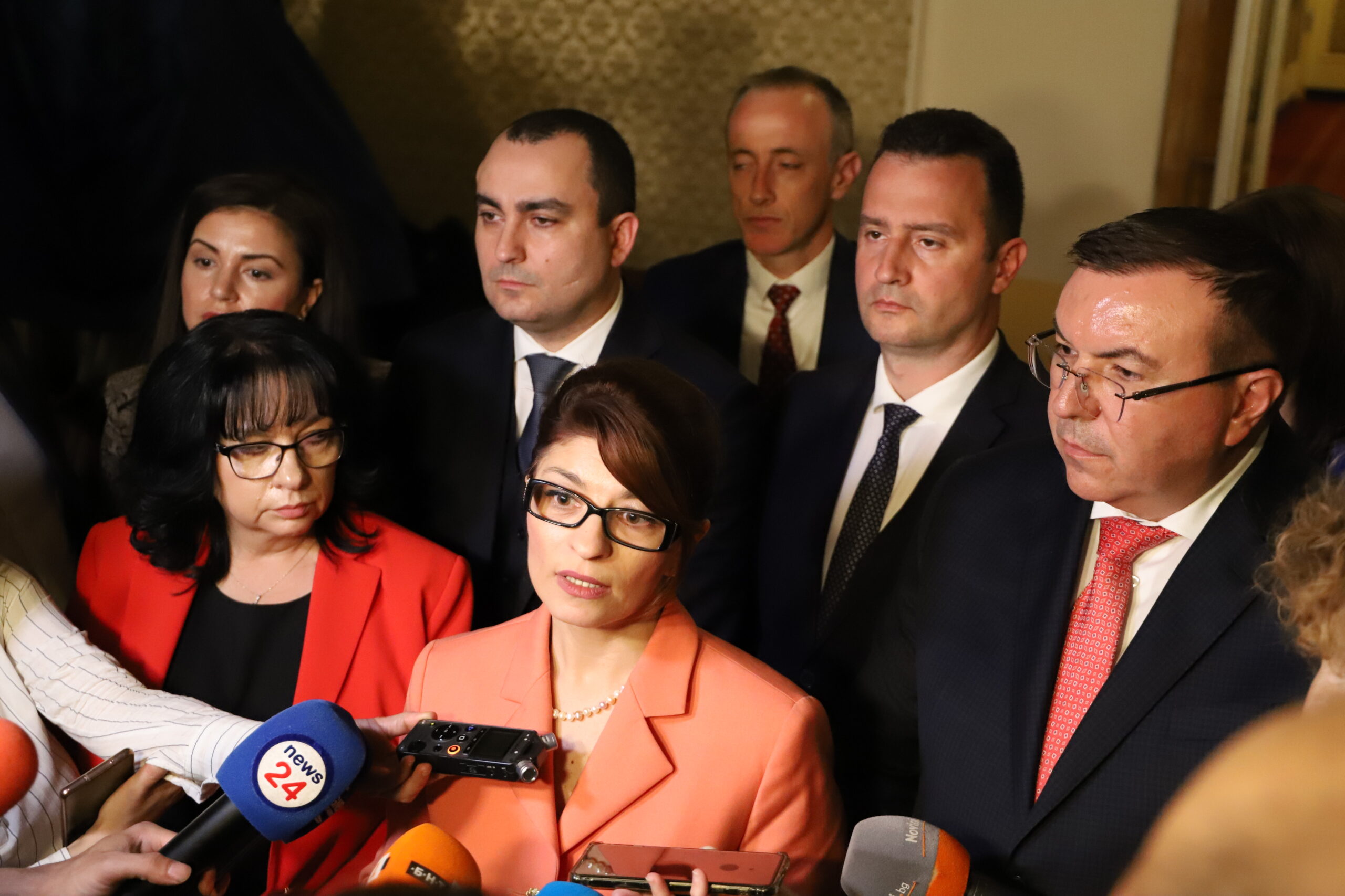 Атанасова: Всеки състав на кабинет следва да отразява, че ГЕРБ е първа политическа сила – видео