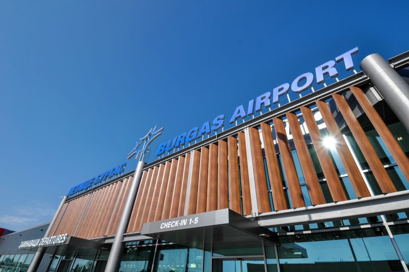 Затварят летище Бургас през 2025 г. заради ремонт на пистата?