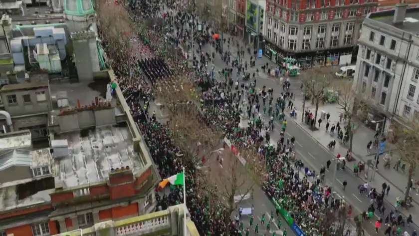 С най-масовия парад в историята на Дъблин,  Ирландия отбеляза националния си празник